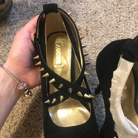 High heels - Picture 5 of 5